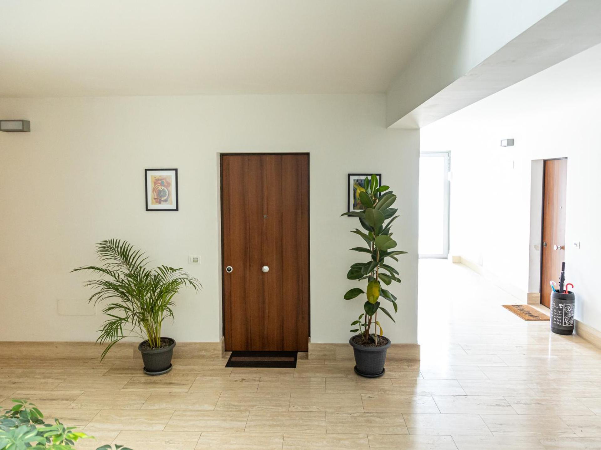 Mrb Real Estate - Maison Ludovica - Monolocale Moderno Con Giardino Фраттокке Экстерьер фото