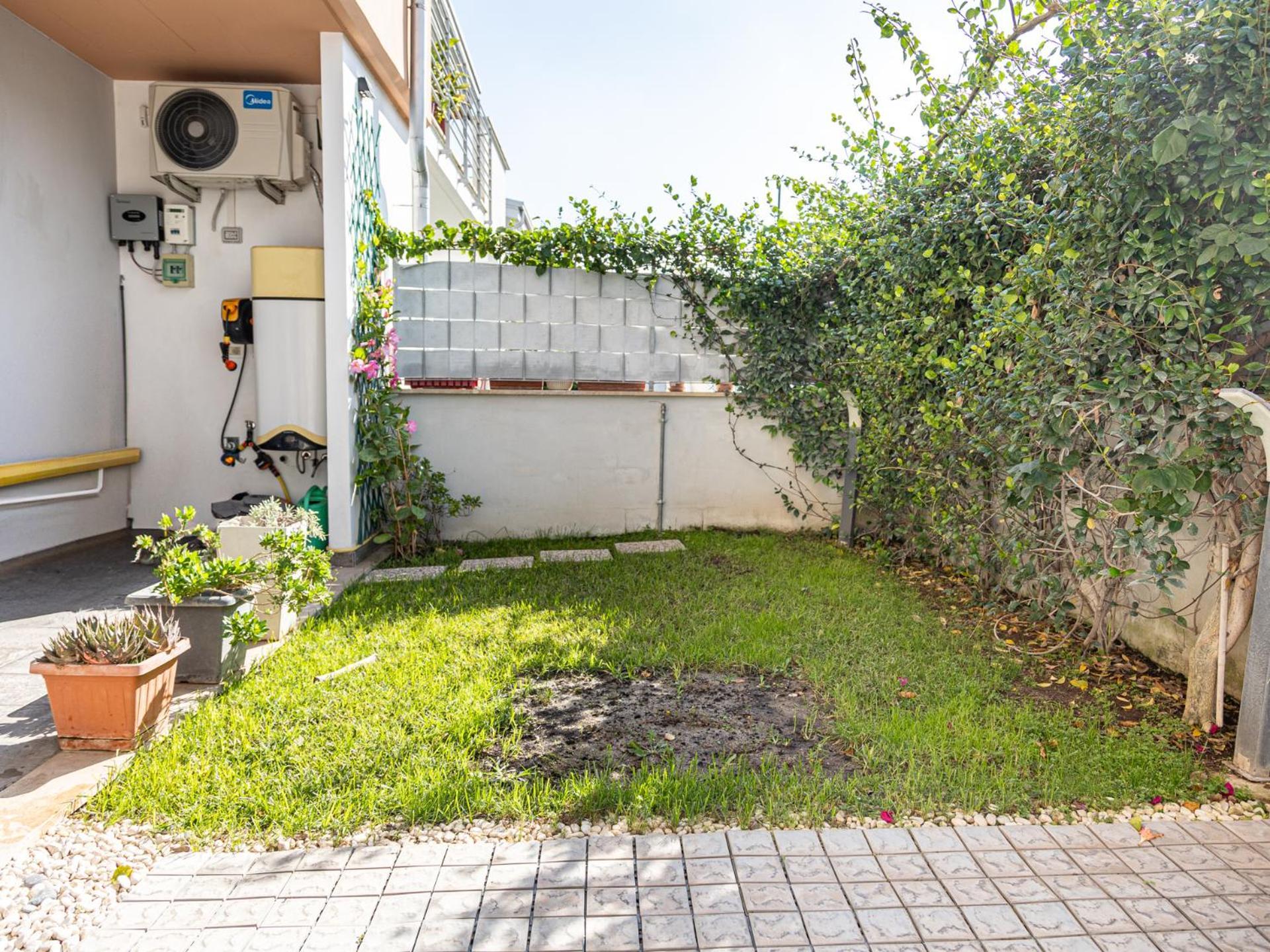 Mrb Real Estate - Maison Ludovica - Monolocale Moderno Con Giardino Фраттокке Экстерьер фото
